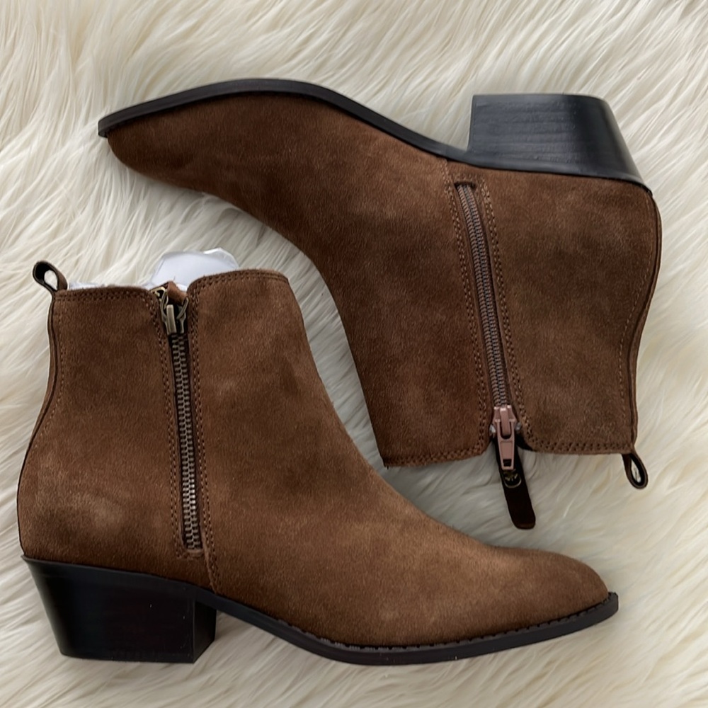 ✨New Lucky Brand Chocolate Suede Cowboy Boots